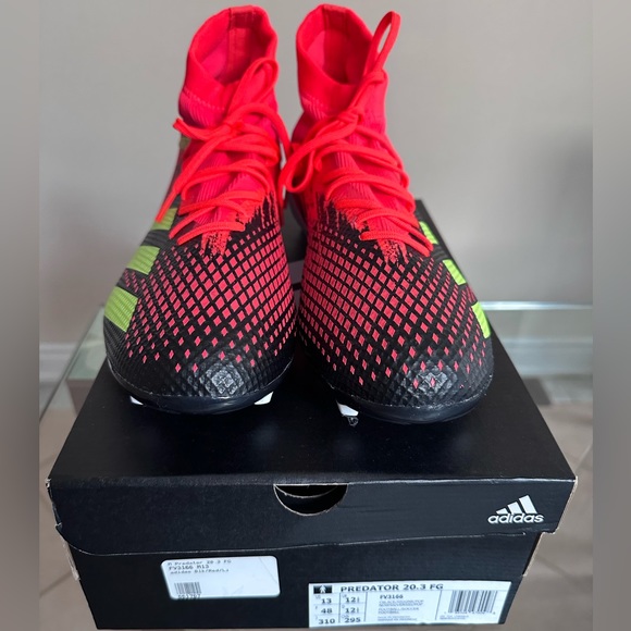 Men’s Adidas Predator 20.3 Cleats - Picture 3 of 5